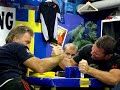Jonny v. George h� arm