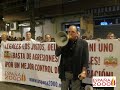 El presidente de España 2000 toma la palabra tras concluir la marcha silenciosa en Torrent (Valencia) en honor a Paco vecino de la localidad asesinado por un marroquí a sangre fría por no servirle más copas.