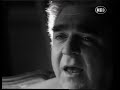 Σ' το 'χω πει και θα σ' το πω και άλλες δέκαδεν υπήρξα εγώ πιστός σε μια γυναίκαΔίχως παρεξήγησησου 'χω κάνει εξήγησηέτσι συνεχίζουμεή αλλιώς χωρίζουμεΕίμαι άστατος πολύκι όπου θέλω θα πηγαίνωΜην κολλάς σ' ένα φιλίσε μια αγάπη εγώ δεν μένωΕίμαι άστατος πολύαπό δω κι εκεί γυρνάωΜην κολλάς σ' ένα φιλίγιατί εύκολα ξεχνάωΗ καρδιά μου μόνο μια δεν αγαπάειάμα θέλεις μείνε εδώ και όσο πάειΜ' άρεσες και σ' άρεσαμα σ' το ξεκαθάρισαζεις με ό,τι νοιώσαμεή αλλιώς τελειώσαμεΕίμαι άστατος πολύκι όπου θέλω θα πηγαίνωΜην κολλάς σ' ένα φιλί,σε μια αγάπη εγώ δεν μένωΕίμαι άστατος πολύαπό δω κι εκεί γυρνάωΜην κολλάς σ' ένα φιλίγιατί εύκολα ξεχνάωΕίμαι άστατος πολύκι όπου θέλω θα πηγαίνωΜην κολλάς σ' ένα φιλίσε μια αγάπη εγώ δεν μένωΕίμαι άστατος πολύαπό δω κι εκεί γυρνάωΜην κολλάς σ' ένα φιλίγιατί εύκολα ξεχνάωΕίμαι άστατος πολύκι όπου θέλω θα πηγαίνωΜην κολλάς σ' ένα φιλίσε μια αγάπη εγώ δεν μένω