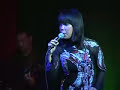 k�nh m?i qu� v? v�o xem video th�u live to�n b? ch??ng tr�nh ?�m nh?c ho�ng thanh t�m ng�y 28 & 29/06/2008 t?i ph�ng tr� atb ? ??a ch? website: http://hoangthanhtam.co.cc

nhac v� l?i: ho�ng thanh t�m
tr�nh b�y: ca s? minh th?o
re-arrangement: thanh d?ng tr??ng ban nh?c atb
recorded & mixed: tr� nguy?n
camera: b?o tr??ng
�copyright by hoang thanh tam 2008
*******************************************
anh ?i r?i cho ?�m ng?ng tr�i
??i m?ng v? tr?ng sao ? h?
t�nh cho anh ng�n ?�m y�u d?u
c�n trong em v?c s�u n??c m?t

anh ?i r?i cho m?a c�n r?i
t?ng ng�y th�ng m�nh m�ng r? bu?n
v�ng tay tr?n bu?n �m nu?i ti?c
t?ng ?�m hoang s?u d�ng m?t bi?c

ng�y c�n n?ng �n �i, 
bi?t ?�u r?ng t�nh y�u ngang tr�i
d?u �n t�nh c�n tr�n ch?n g?i, 
nghe x�c th�n s?u mu�n l?i
r?i t?ng m�a thu ch?t, 
tu?i xu�n n?ng ng�y x?a c?ng h?t
b�ng thi�n ???ng ch�m trong ?�m t?i, 
nh? d?u chim b�n kia tr?i.

anh ?i r?i nh? thi�n ???ng xa
lo�i hoa t�m r? c�nh mong ch?
g?i t�n anh m?t tr?i nhung nh?
t?ng ?�m s�u v�ng phai t�c r?i

anh ?i r?i cho ?�m cu?ng quay
l?i t�nh bu?t tr�n m�i hoang l?nh
t�nh cho anh m?t l?n ??m ?u?i
c�n trong em m?t ??i cu?ng si...
