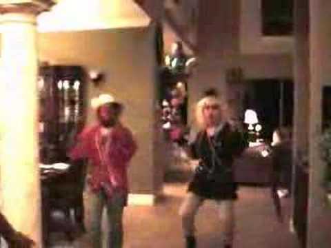 Ashleee Simpson - L.O.V.E.