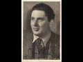 patzak sings
war es auch nichts(eva-lehar)
bist du lachendes gluck(luxembourg-lehar)
di ganze welt(waldmeister-strauss)
patzak baritonal timbre is quite appealing.. an exceptional operetta singer...