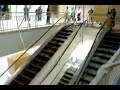 KB MALL RUNTUH DILANGGAR KERETA !