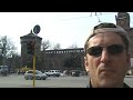Mailand (italienisch Milano, Mailänder Dialekt Milan [mi'lã:]) ist die zweitgrößte Stadt Italiens, Hauptstadt der Provinz Mailand und der Region Lombardei in Norditalien. Innerhalb der amtlichen Stadtgrenzen hat Mailand rund 1,3 Millionen Einwohner, in der Provinz sind es ca. 4,8 und in der Metropolregion Grande Milano ca. 7,5 Millionen (Stand jeweils 2006).Mailand ist das Zentrum Italiens, was Wirtschaft, Mode, Design und Medien betrifft, und gilt als „moralische Hauptstadt