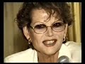 il giornalista enzo coletta intervista a cannes claudia cardinale, madrina del premio 
