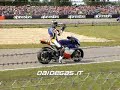 quemada de rueda del mejor piloto español de superbikes hasta hoy: como siempre ruben detallista con los que somos sus seguidores:            XAUS POWER !!!!!!