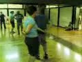 Marco che cerca di ballare la bachata Spazio danza Brescia