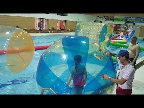 Aquazorbing na bazéně