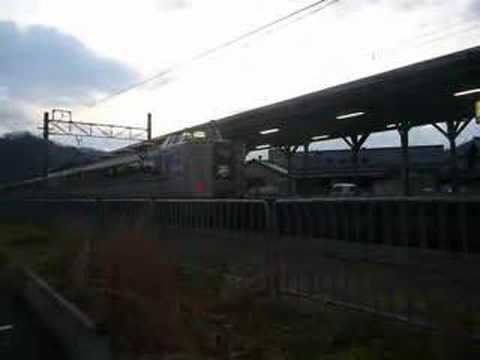JR江原駅を発車する特急北近畿