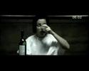 t.A.T.u. per il nuovo singolo Beliy Plaschik (White Robe)