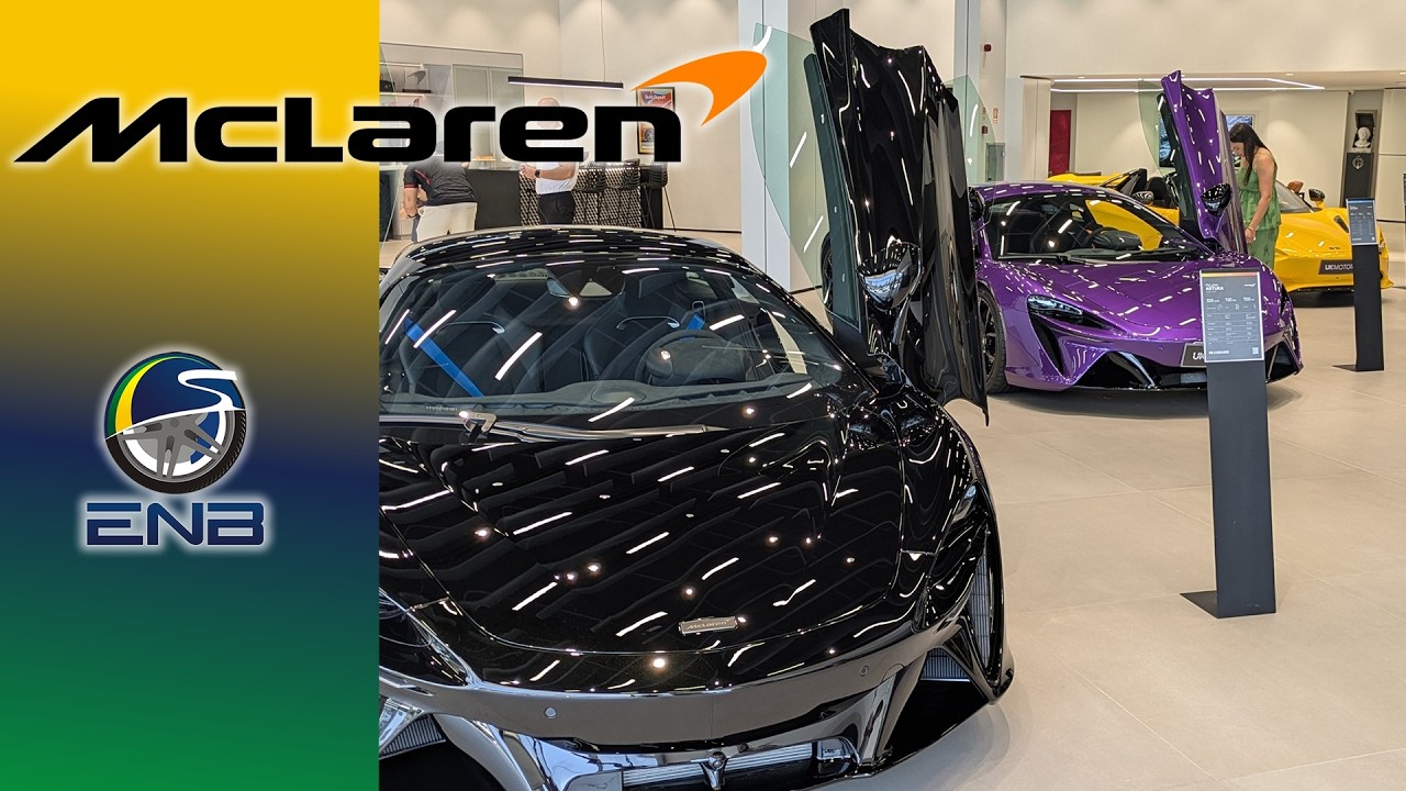 TA #633 -  Showroom McLaren com Artura em Cosmos Black