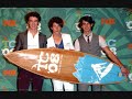 miley, vanessa, and the jonas brothers at the 2008 teen choice awards.

song burnin up - jonas brothers

xoxo
