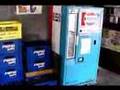 懐かしい瓶コーラの自販機