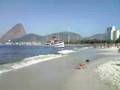 Encalhe de barco na praia do Flamengo no Domingo , 20 Julho