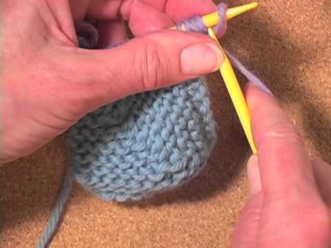how to fasten a square scarf