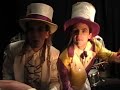Una mirada porteña de la Música Klezmer.

La Murga  Klezmer es una agrupación que vincula el folklore judío con el folklore porteño. El grupo está conformado por músicos y bailarines y recorre el repertorio del cancionero popular judío con una estética murguera.

Contacto:
Victor A. Murstein 
4584-6096
15-6193-9419
vmurstein@hotmail.com
www.wadada-producciones.8k.com