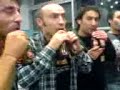 Pingacho (Dan�a Mirandesa) em orquestra de garrafas