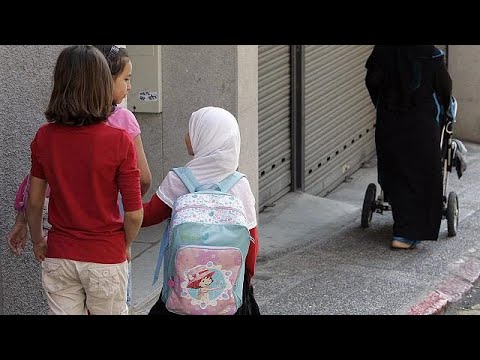 sterreich: Regierung plant Kopftuchverbot in Schul ...