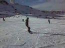 primeros pasos en el snowboard por la pista de borreguiles de dos futuras pros:p