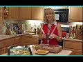 Gadget Gal� shows how use the slicer grater.