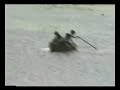 مجموعه من الاطفال يلعبون بقارب  في مياه المطر  في مدينة الشارقه وبالتحديد في منطقه الغافيه بالقرب من بقالة السردابالموسيقى شادي الخليج تم التصوير في عام 1995
