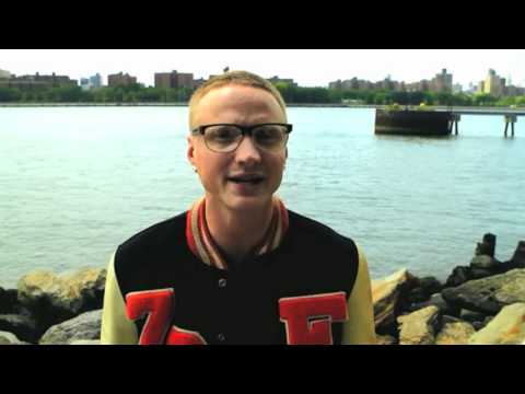 how to define a yacht