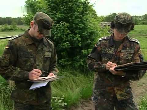 kochen - Köche werden für den Kommiss gedrillt, hoch im Norden der Republik, im schleswig-holsteinischen Plön. An der Kochschule der Bundeswehr lernen jährlich 800 Ju...