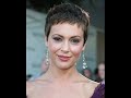 this is vid for my fave actresses.this video contains pics of:courteney cox,holly marie combs,alyssa milano,rose mcgowan,shannen doherty,lauren graham,jenny mccarthy,and parker posey.please rate and comment!!thanks!!
