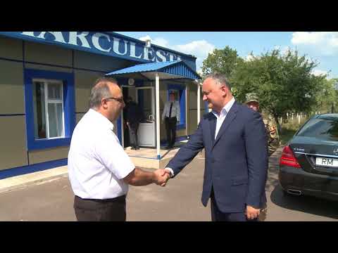 Președintele Republicii Moldova a vizitat baza de aviație ”Decebal” din Mărculești și baza de păstrare tehnică, a armamentului și patrimoniului militar din Florești