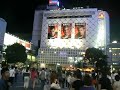 Le Carrefour Hachiko ou Shibuya Crossing