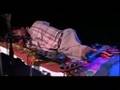SuperCool - whenannawasencagedbythemenwhoownthezoo