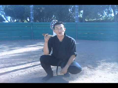 how to properly throw a kunai