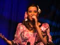 Erika Leiva canta