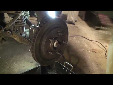 2000 Ford Expedition – Removing Rusted Stuck Brake Rotors