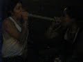 Eleni y Megan pasandose el humo Eleni y Megan pasandose el humo