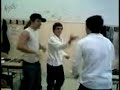 Morra cinese con cazzotti in classe(tolte le giocate) Morra cinese con cazzotti in classe(tolte le giocate)