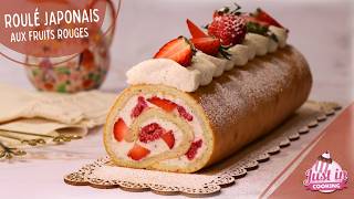Biscuit Roulé Japonais aux Fruits Rouges et Chantilly 🍓 Texture Moelleuse comme un Nuage ☁️