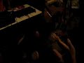 the goyang72 - burung kakak tua