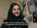 الله يعمل فى ضعفاء العالم لكى يخزى بهم الاقوياء كثيرين يدعون انهم مؤمنين وما ان مسهم الضر صاروا يعايرون الله ولكن تامل تلك السيدة البسيطه من صعيد مصر رغم ظروفها القاسيه التى لا يستطيع احد ان يتحملها والابتسامة لم تفارق شفتيها وببساطه شديده تشكر الله لانه يعلم  اين الصالح لها فهو مدبر حياتها درس عميق فى الايمان والوثوق فى الله وفى مواعيده