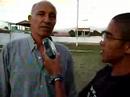O REPÓRTER IRLAN VIEIRA ENTREVISTANDO O SEC. ESPORTE DR. WALFREDO DÓREA