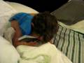 videos de Tomer is on the phone