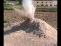 TNT dinamite 3 - Explosió a la sorra \"slow motion\" TNT dinamite 3 - Explosió a la sorra \"slow motion\"