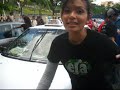 Aimee cuci kereta untuk kebajian Aimee cuci kereta untuk kebajian