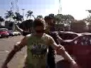 um poko da nossa turma zuando muito na porta do play s