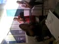 isa cantando en classes