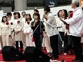 Toshihiko Seko and Akemi Masuda MCing at the Tokyo Marathon