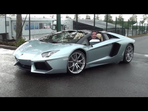 Lamborghini Aventador Roadster: How to put the roof back on?