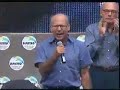 Prima parte del bellissimo intervento di Salvatore Borsellino, fratello di Paolo, al convegno dell'Italia dei Valori a Vasto. Borsellino, in uno sfogo che commuove ma che soprattutto infonde la speranza di un cambiamento e la voglia di adoperarsi per questo cambiamento, ha parlato della famosa Agenda Rossa del fratello Paolo, misteriosamente scomparsa, degli attacchi e delle delegittimazioni di Berlusconi nei confronti della magistratura, degli elogi di Berlusconi al pluriomicida mafioso Vittorio Mangano, definito dal nostro presidente del Consiglio un 