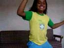 Larissa Fazendo a Dan�a do Siri