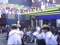 aqui esta el aula del 2� sec y su tutor el prof williams bailando el san juanito por el aniversario de la iep principe de paz.